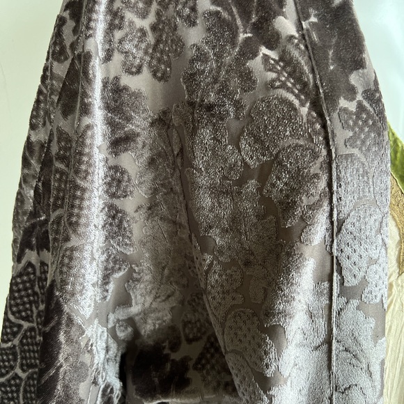 EMBROIDERED VELVET KIMONO JACKET BY GYPSY HEARTS - Picture 4 of 7